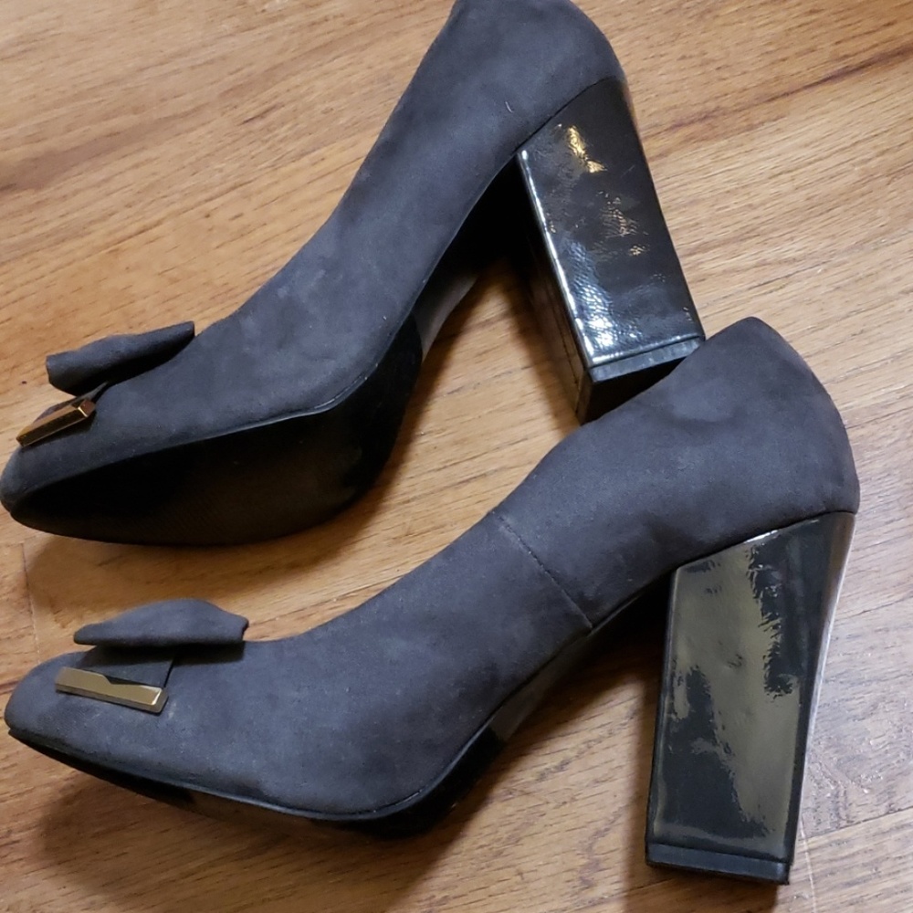 Heels - Picture 3 of 4